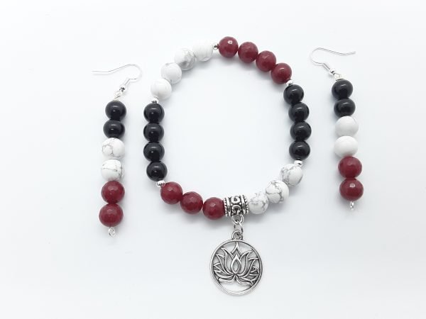 Garnet Howlite and Onyx Bracelet